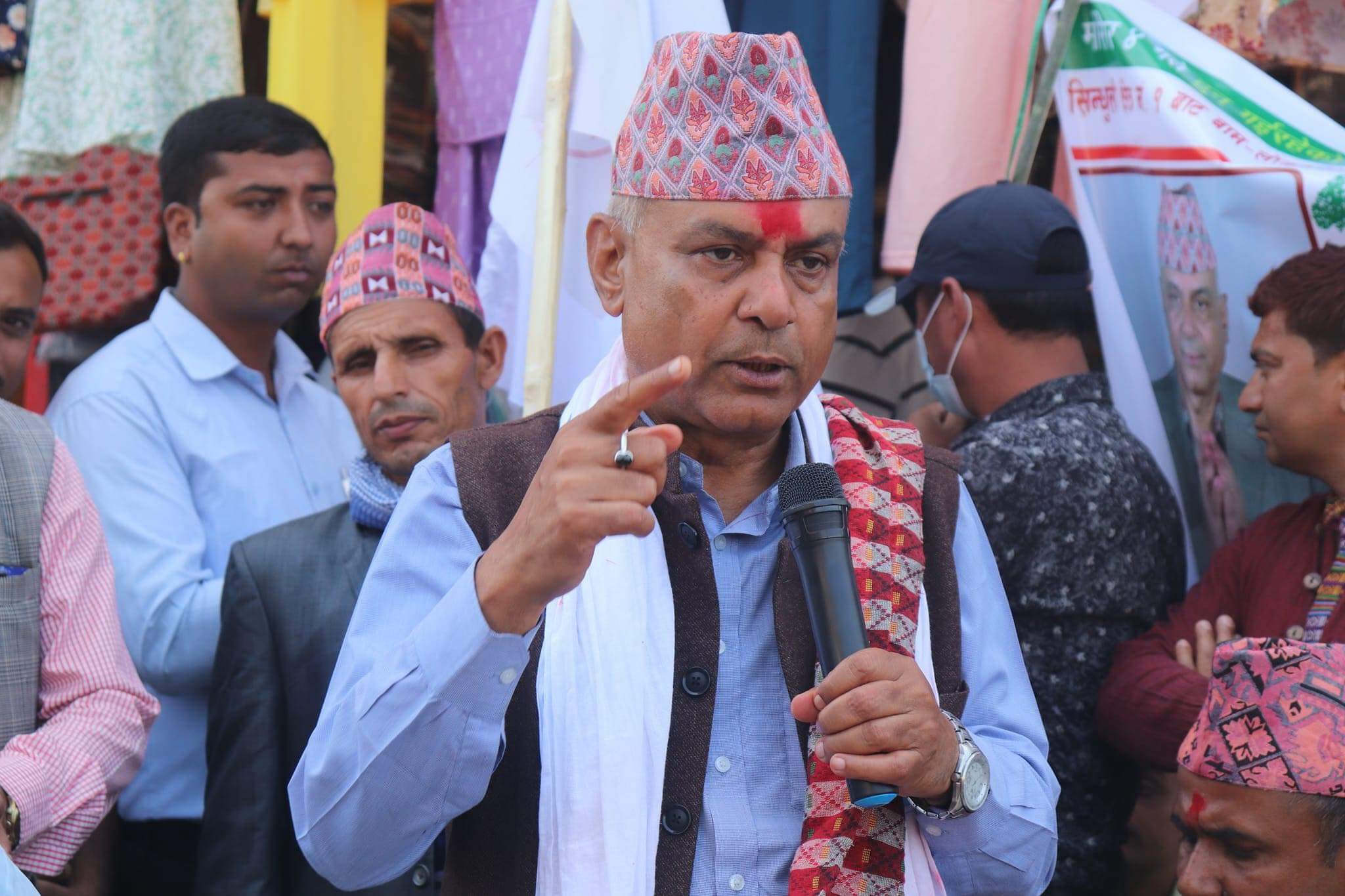 कांग्रेस नेता घिमिरेको आग्रह- ओलीका मतियारले मत मागे संसद विघटनको कारण सोध्नुस्