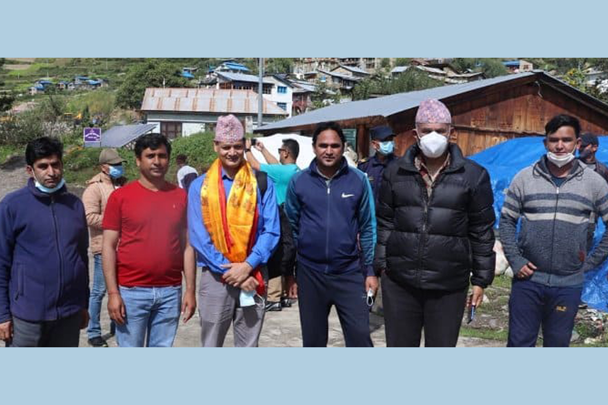 नेपाल–चीन सीमा अध्ययन टोली लाप्चातर्फ हिँड्यो