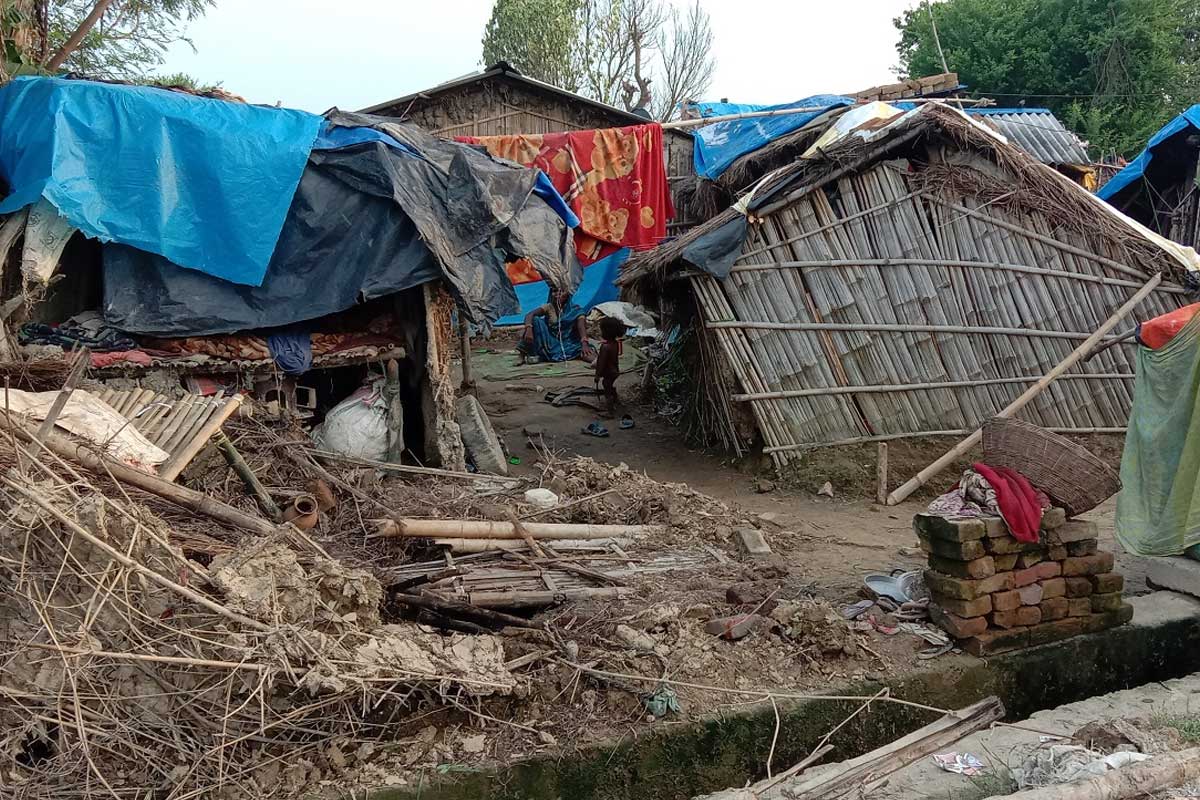गरिबको छाप्रोमा आएन दसैं, भन्छन् - चाडपर्व आउँदा आफैंलाई धिक्कार्न मन लाग्छ