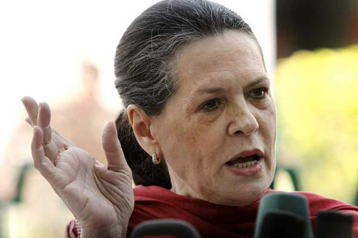 भारतीय कांग्रेसको पूर्णकालीन अध्यक्ष आफैं भएको सोनियाको दाबी