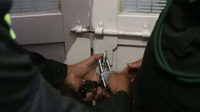 अवैध डेन्टल क्लिनिकमा प्रशासनको ताला