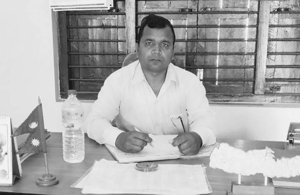 सिरहामा प्रधानाध्यापक विद्यालयमै मृत फेला