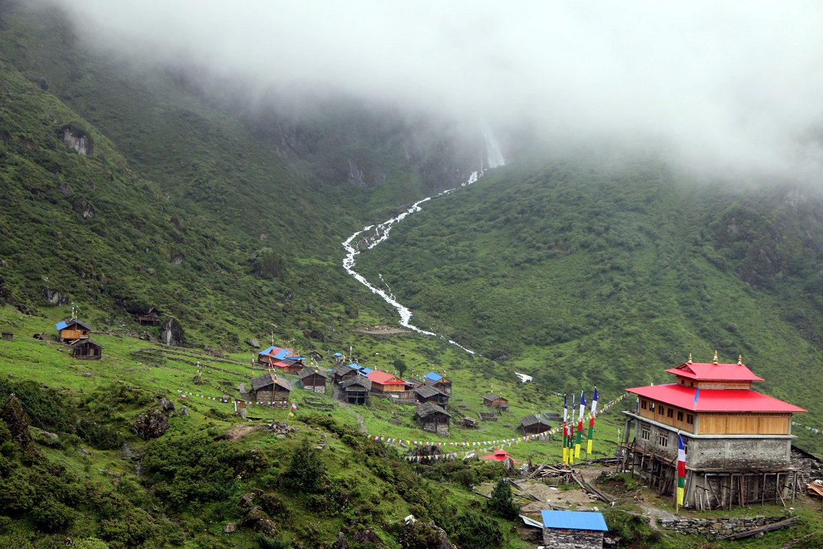 पर्यटक लोभ्याउँदै तोक्पेगोला