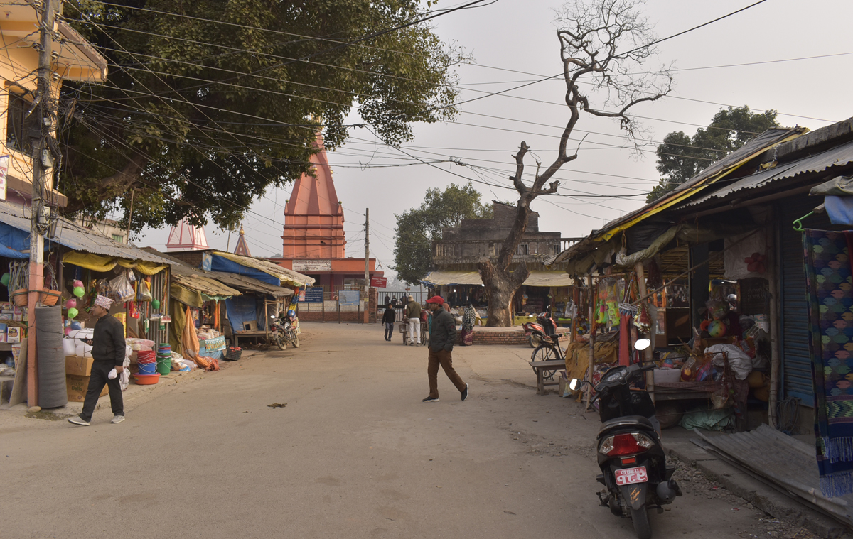 गाउँको सिंहदरबार पुग्नै कठिन