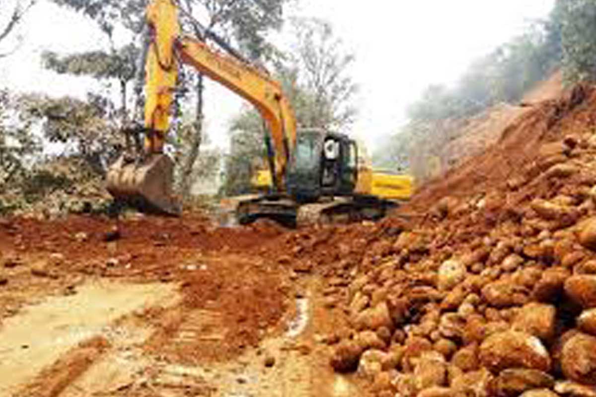वर्षातले क्षतिग्रस्त सडक धमाधाम मर्मतपछि सञ्चालनमा आउँदै