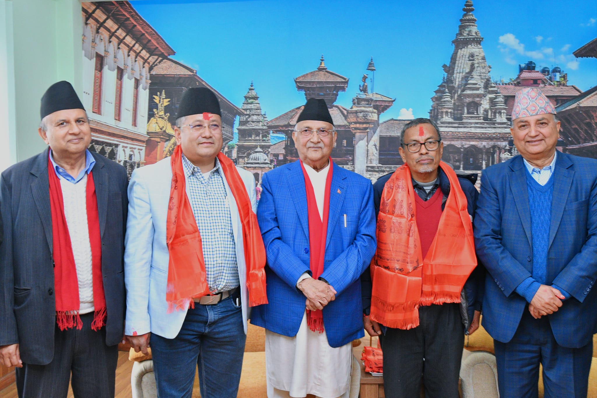 एकीकृत समाजवादीका पोलिटब्युरो र केन्द्रीय सदस्य एमालेमा फर्किए