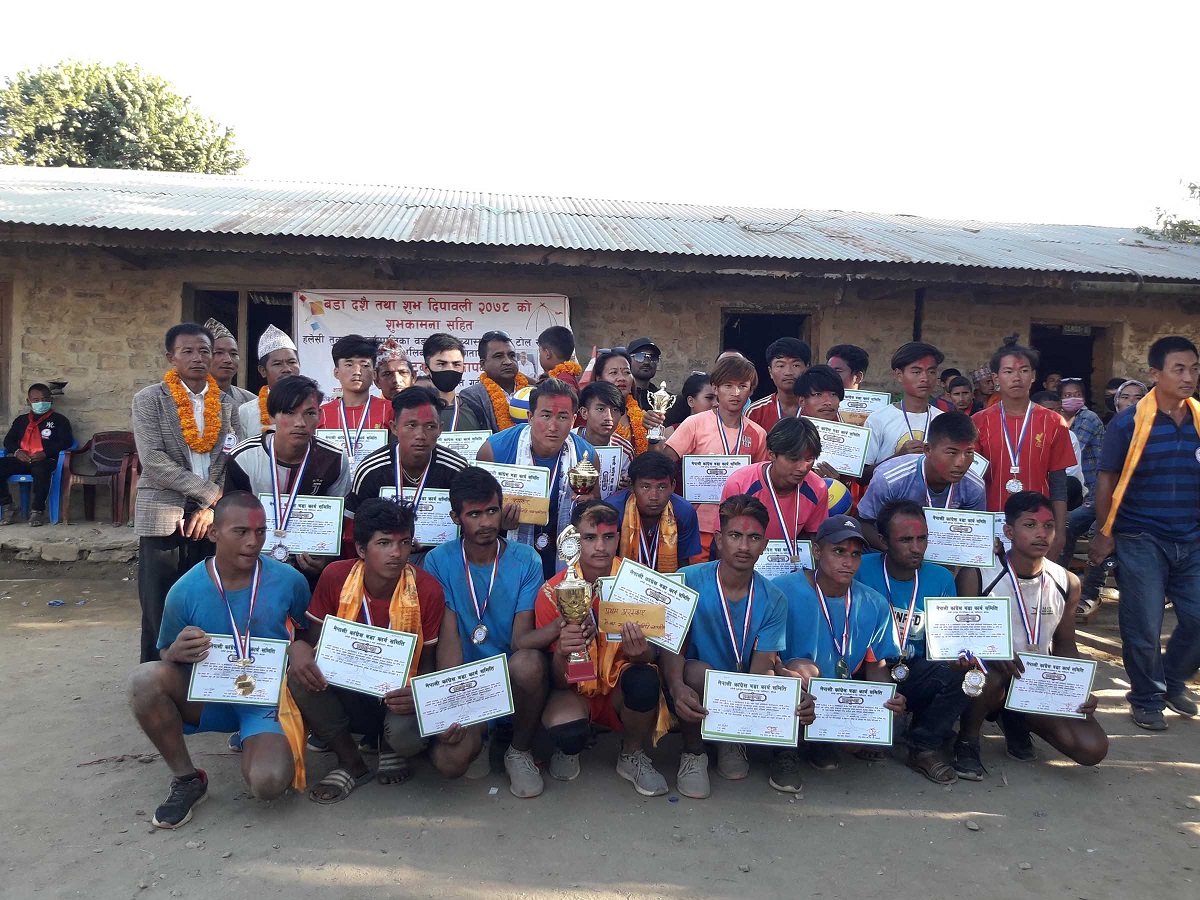 दसैं तिहारको अवसरमा च्यास्मीटारमा भलिबल प्रतियोगिता